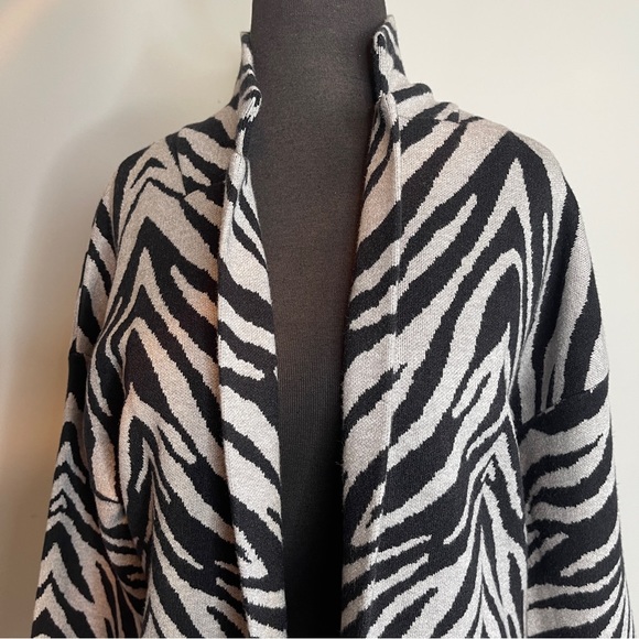 PREMISE Gray Zebra Print Cardigan Sweater - Picture 3 of 8